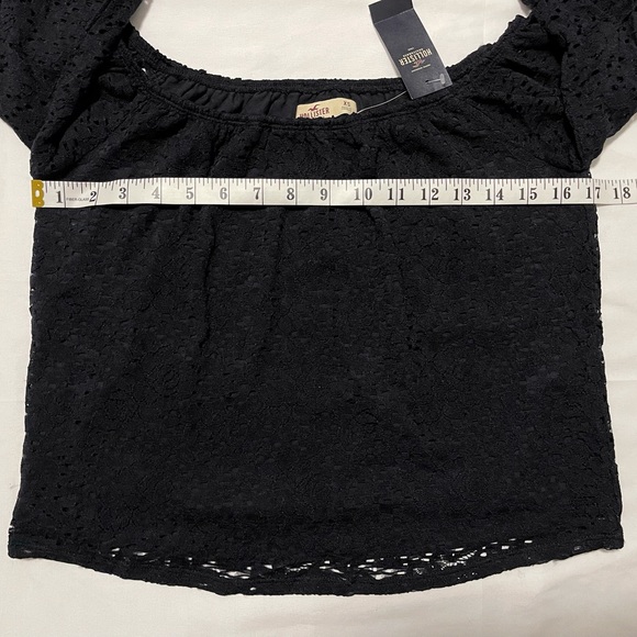 ✨Host Pick✨Hollister Black Lace Off The Shoulder Top - Picture 5 of 8